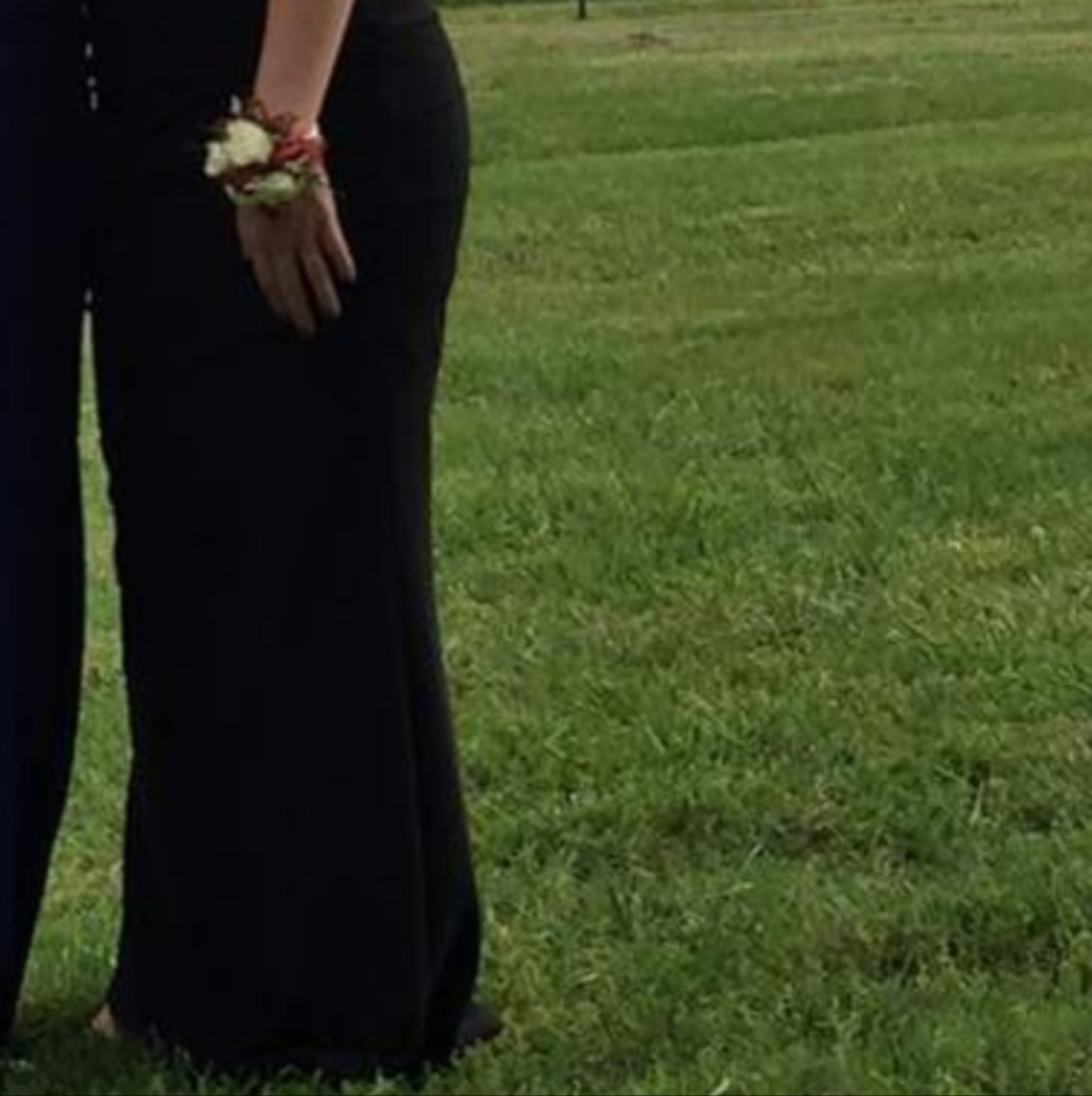 BLACK PROM DRESS - Picture 3 of 7